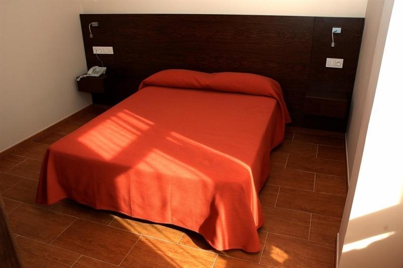 Hostal Los Coronales Madrid Room photo